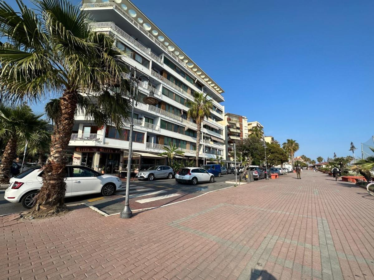 Appartamento Aria Del Mare Ventimiglia Exterior foto